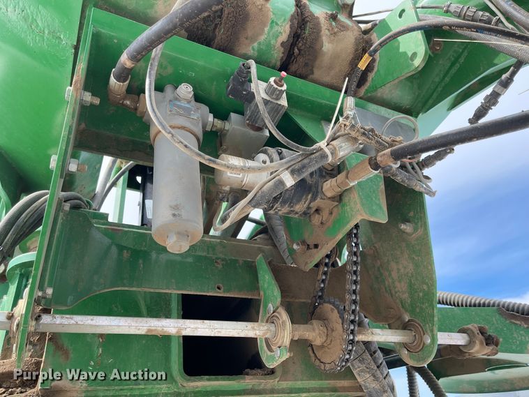 image for item FV9272 Great Plains 1631 Yield Pro  split row no-till planter