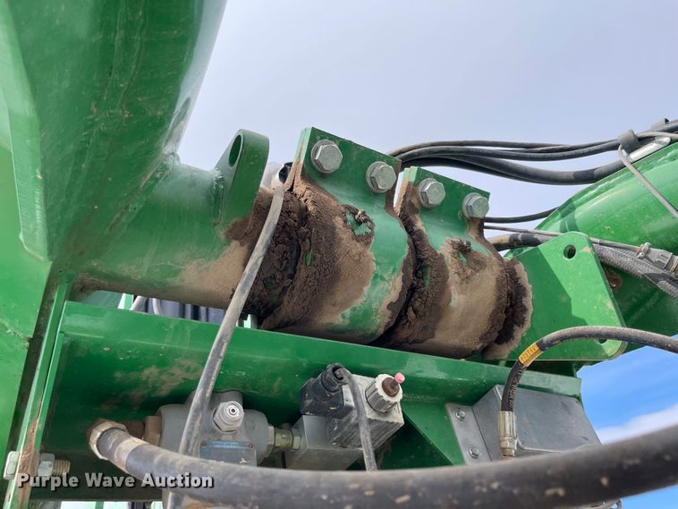 image for item FV9272 Great Plains 1631 Yield Pro  split row no-till planter