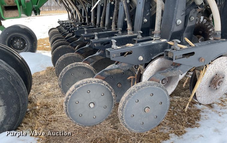 image for item FV9273 Great Plains NTA 3010  no-till air seeder