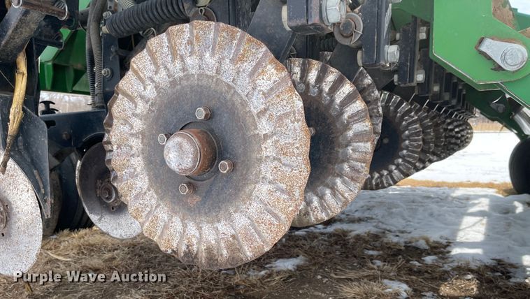 image for item FV9273 Great Plains NTA 3010  no-till air seeder