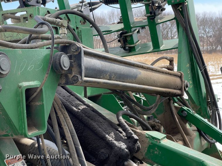 image for item FV9273 Great Plains NTA 3010  no-till air seeder