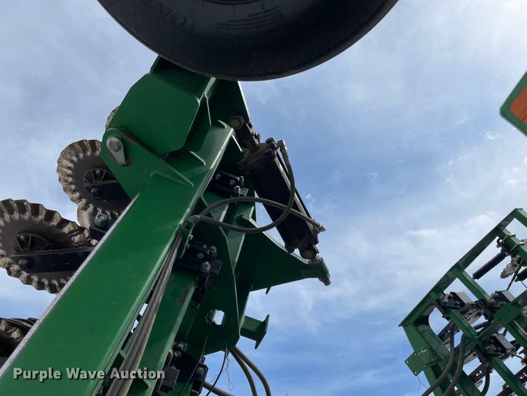 image for item FV9273 Great Plains NTA 3010  no-till air seeder