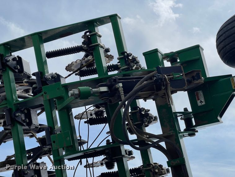 image for item FV9273 Great Plains NTA 3010  no-till air seeder