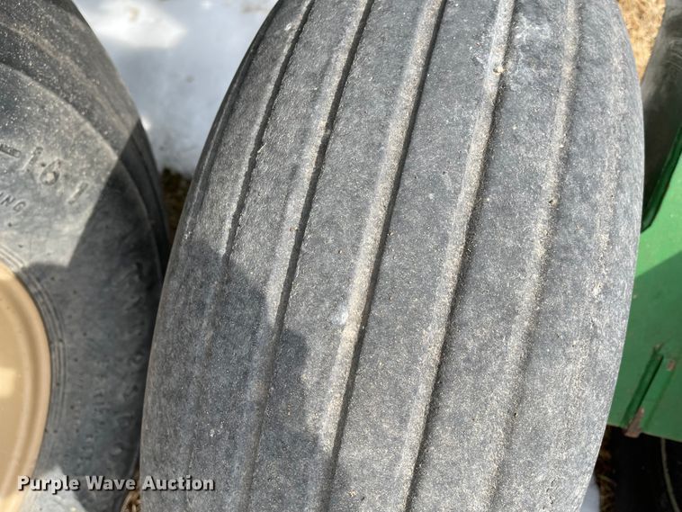 image for item FV9273 Great Plains NTA 3010  no-till air seeder