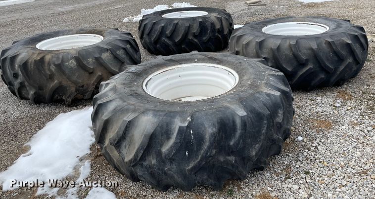 image for item FV9275 (4) 24.5-32 tires and wheels