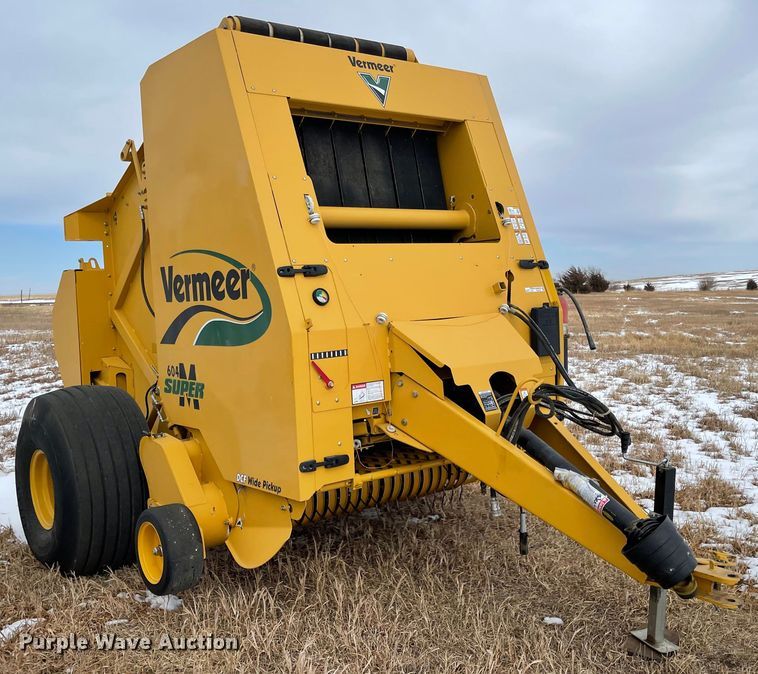 image for item FV9276 2014 Vermeer 604 Super M  round baler