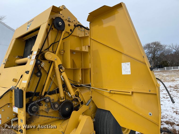 image for item FV9276 2014 Vermeer 604 Super M  round baler