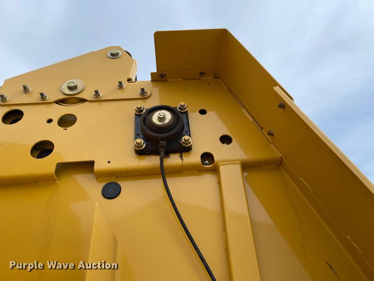 image for item FV9276 2014 Vermeer 604 Super M  round baler