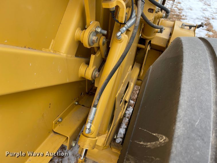 image for item FV9276 2014 Vermeer 604 Super M  round baler