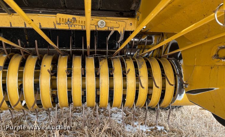 image for item FV9276 2014 Vermeer 604 Super M  round baler