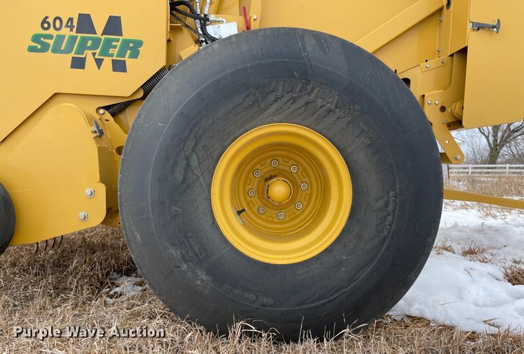 image for item FV9276 2014 Vermeer 604 Super M  round baler