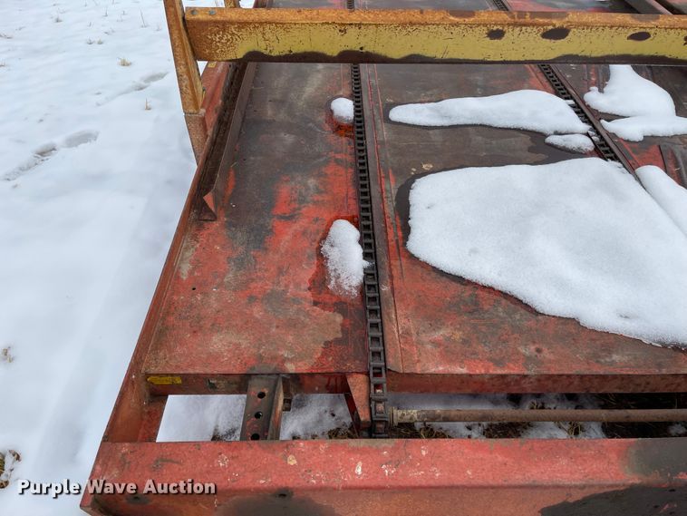 image for item FV9277 New Holland 273  small square baler