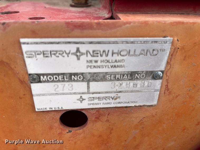 image for item FV9277 New Holland 273  small square baler