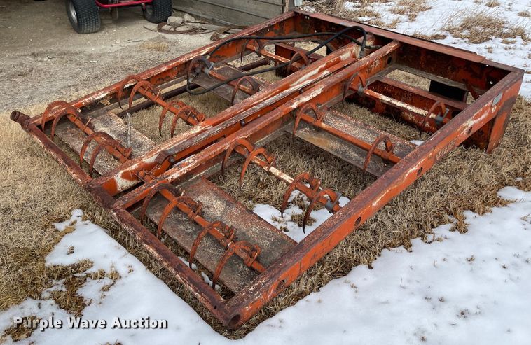 image for item FV9277 New Holland 273  small square baler