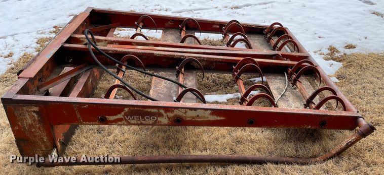 image for item FV9277 New Holland 273  small square baler