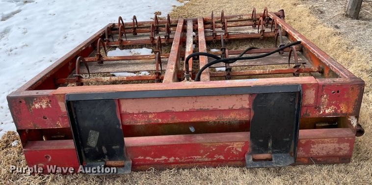 image for item FV9277 New Holland 273  small square baler