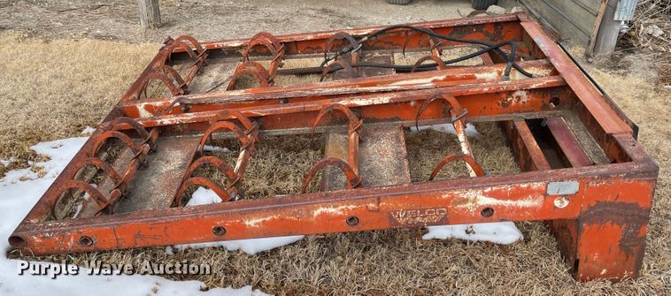 image for item FV9277 New Holland 273  small square baler