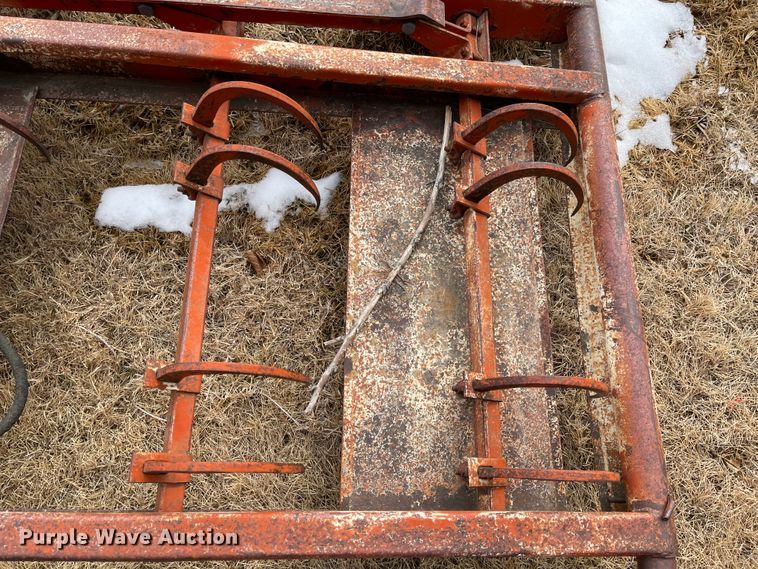 image for item FV9277 New Holland 273  small square baler