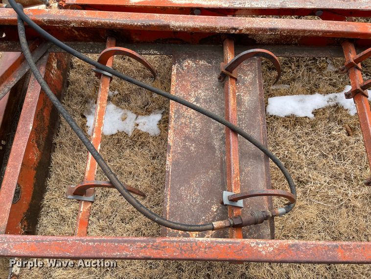 image for item FV9277 New Holland 273  small square baler