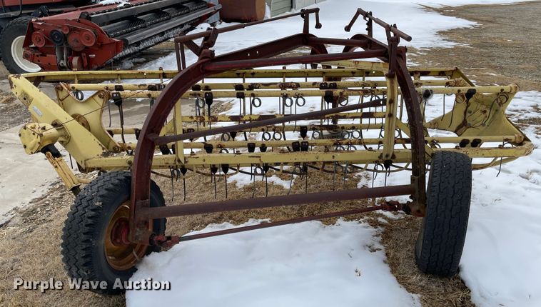 image for item FV9278 New Holland 256  hay rake