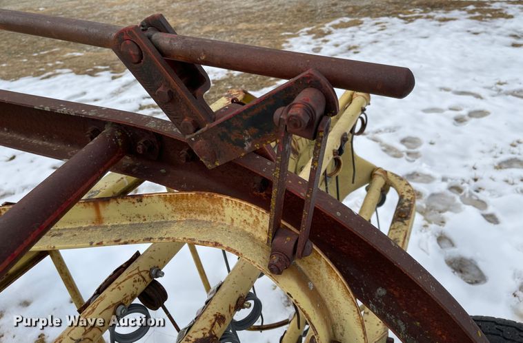image for item FV9278 New Holland 256  hay rake