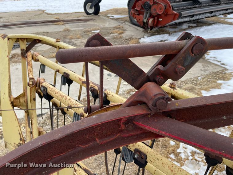 image for item FV9278 New Holland 256  hay rake