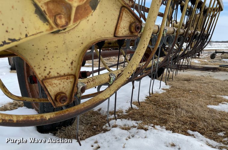 image for item FV9278 New Holland 256  hay rake