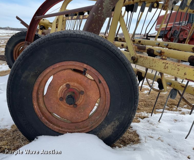 image for item FV9278 New Holland 256  hay rake