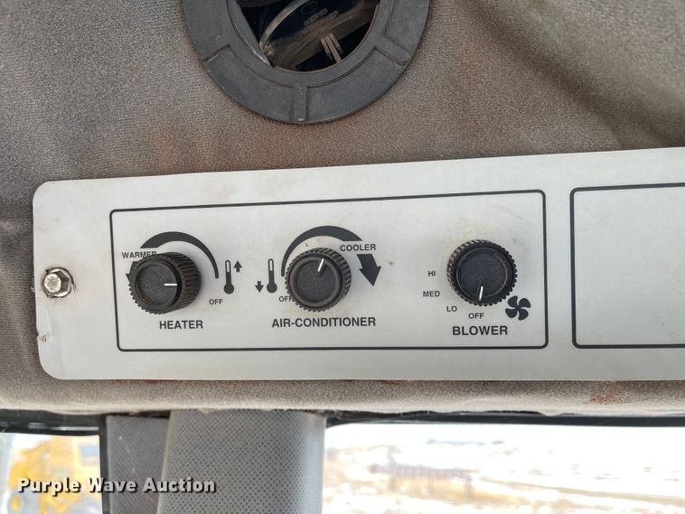 image for item FV9280 1999 Hesston 8450  windrower