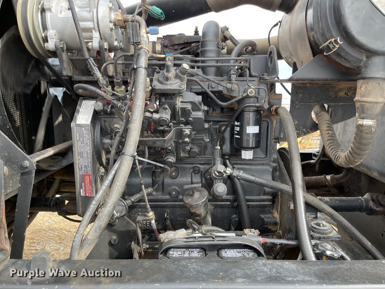 image for item FV9280 1999 Hesston 8450  windrower