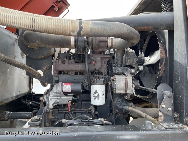 image for item FV9280 1999 Hesston 8450  windrower