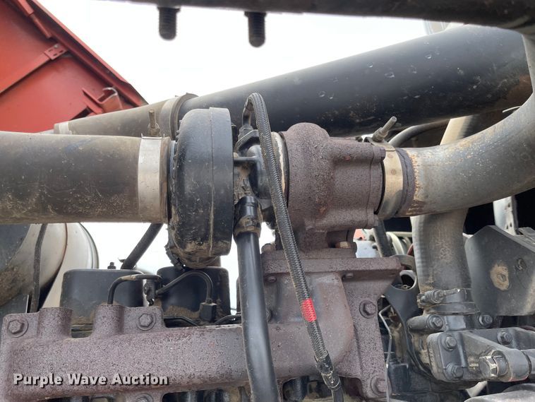 image for item FV9280 1999 Hesston 8450  windrower