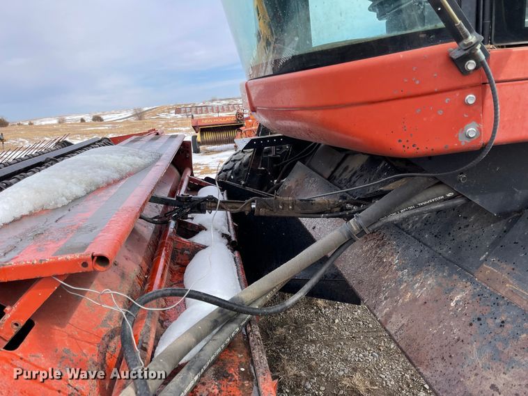 image for item FV9280 1999 Hesston 8450  windrower