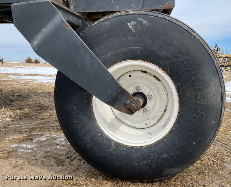 image for item FV9280 1999 Hesston 8450  windrower