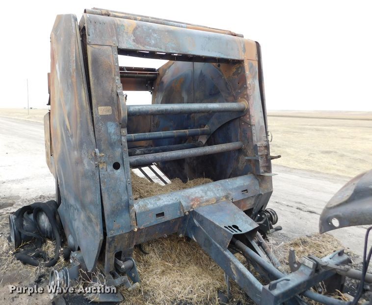 image for item GP9558 2017 John Deere 6125M  MFWD tractor