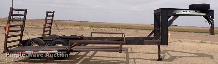 image for item IH9665 1998 Donahue EXG-160  windrower trailer