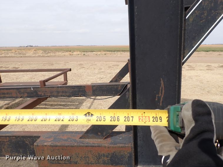 image for item IH9665 1998 Donahue EXG-160  windrower trailer