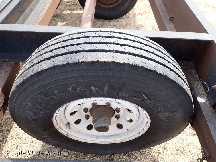 image for item IH9665 1998 Donahue EXG-160  windrower trailer