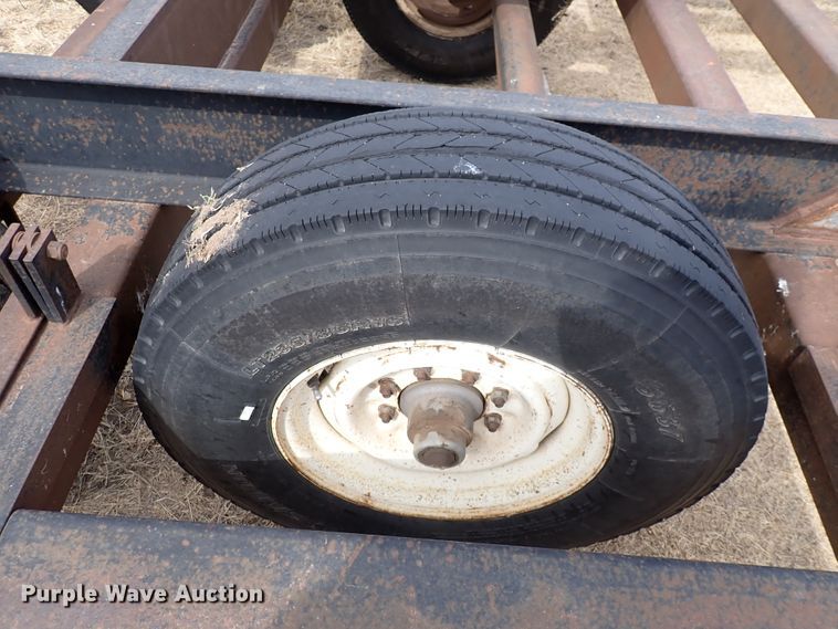 image for item IH9665 1998 Donahue EXG-160  windrower trailer