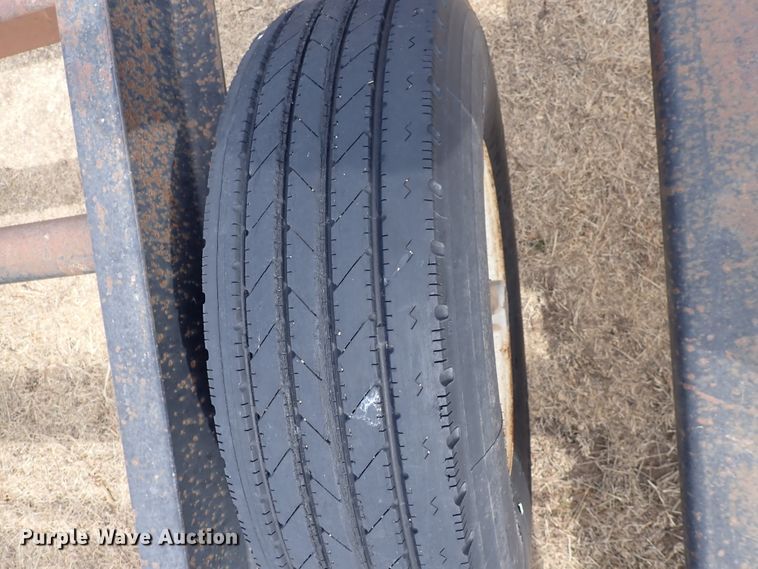 image for item IH9665 1998 Donahue EXG-160  windrower trailer