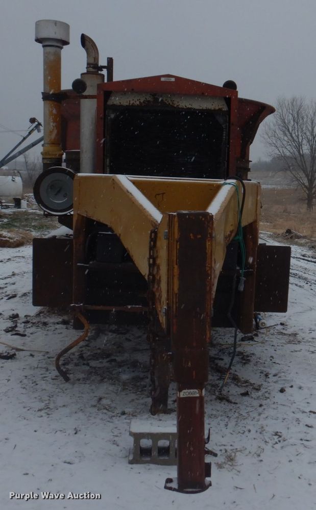 image for item IM9653 HayBuster Big Bite H-1100E  tub grinder