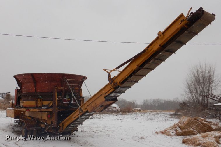 image for item IM9653 HayBuster Big Bite H-1100E  tub grinder