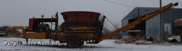 image for item IM9653 HayBuster Big Bite H-1100E  tub grinder