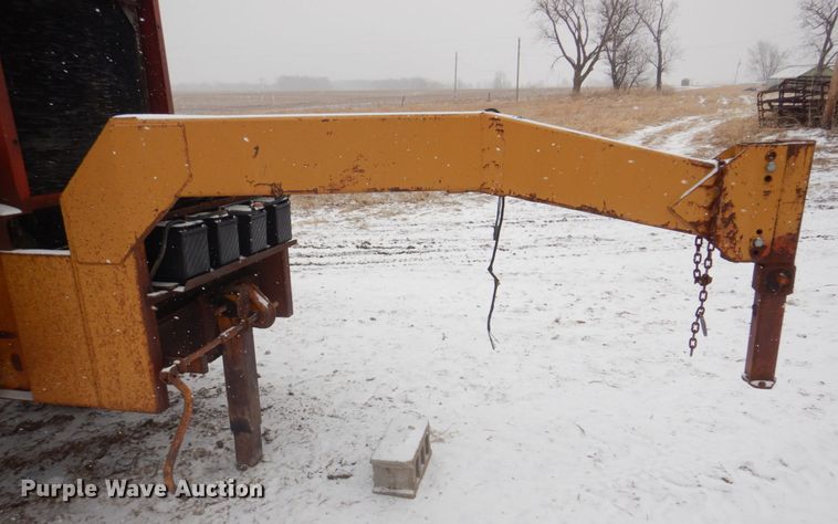 image for item IM9653 HayBuster Big Bite H-1100E  tub grinder