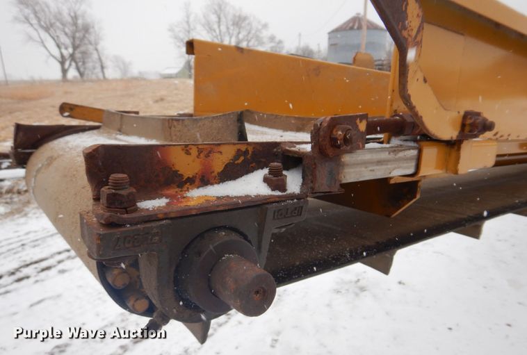 image for item IM9653 HayBuster Big Bite H-1100E  tub grinder