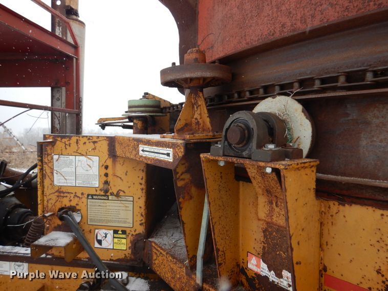 image for item IM9653 HayBuster Big Bite H-1100E  tub grinder