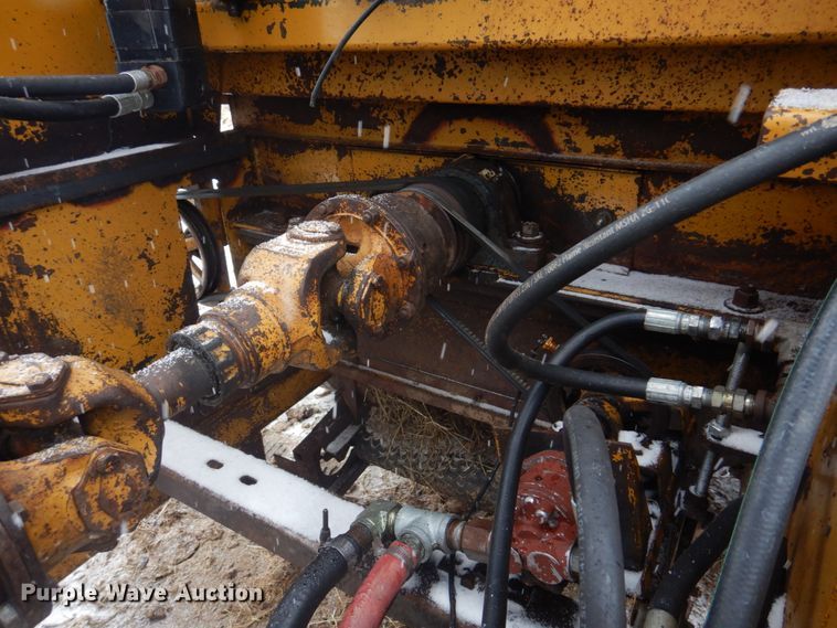 image for item IM9653 HayBuster Big Bite H-1100E  tub grinder