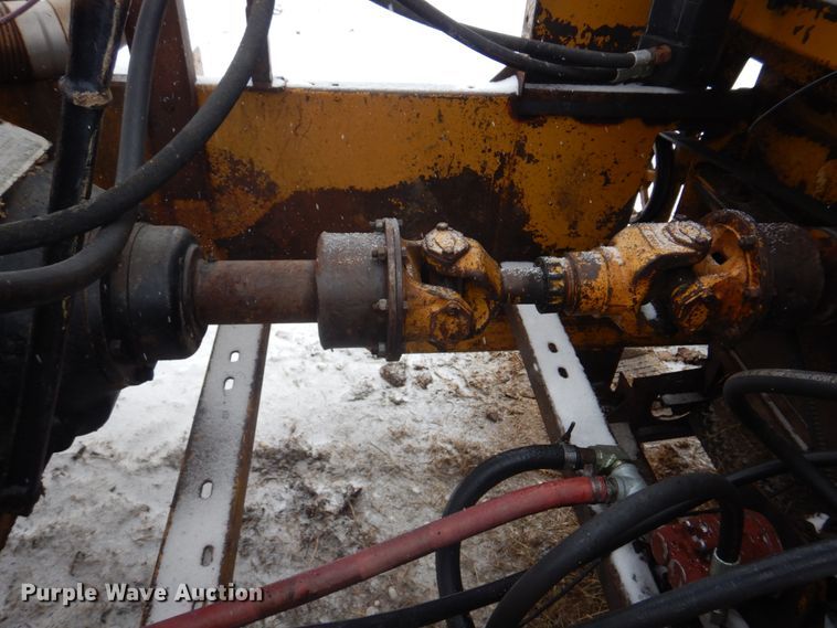 image for item IM9653 HayBuster Big Bite H-1100E  tub grinder