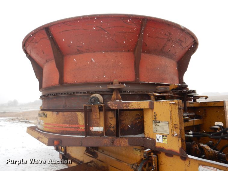 image for item IM9653 HayBuster Big Bite H-1100E  tub grinder