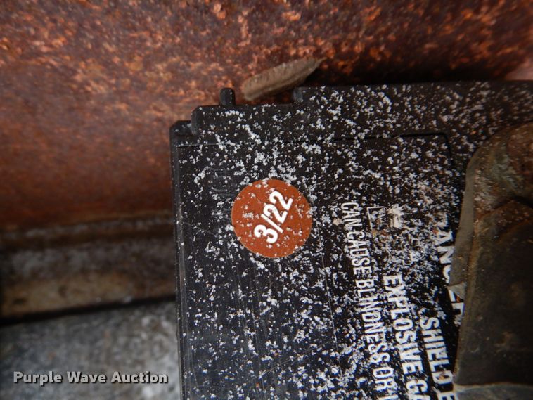 image for item IM9653 HayBuster Big Bite H-1100E  tub grinder